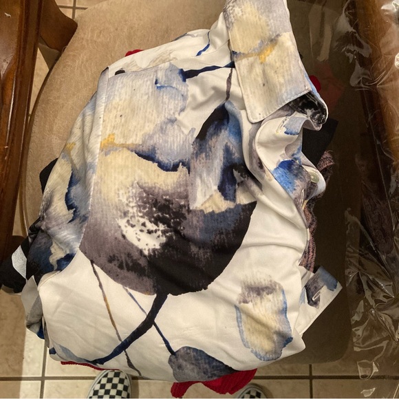 Raffinalla Button Down - Picture 7 of 9